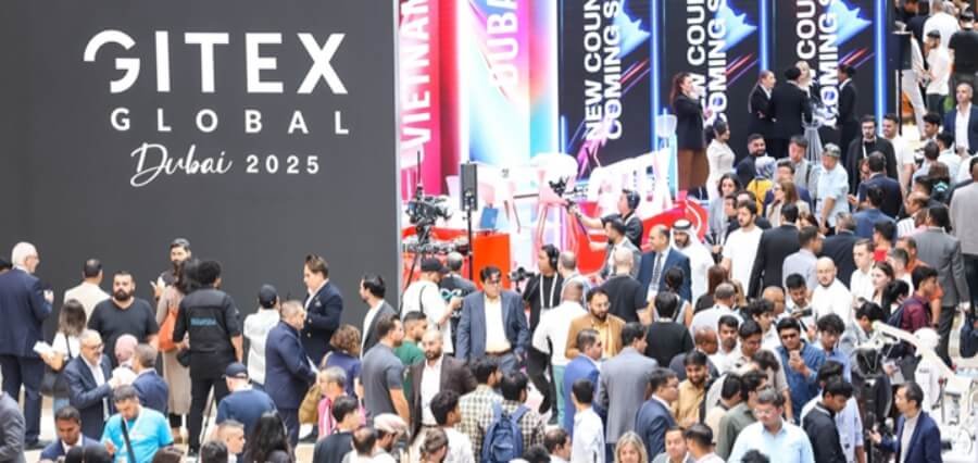 You are currently viewing جيتكس جلوبال 2025 يفتتح نسخته الاستثنائية الـ 45: توحيد صنّاع السياسات وروّاد الذكاء الاصطناعي والشركات لبناء اقتصاد الذكاء